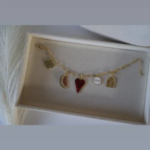 Pulsera con Dijes Decorativos