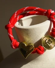 IMG_4232-scaled-1.webp Pulsera de Cordón Ajustable con Dijes