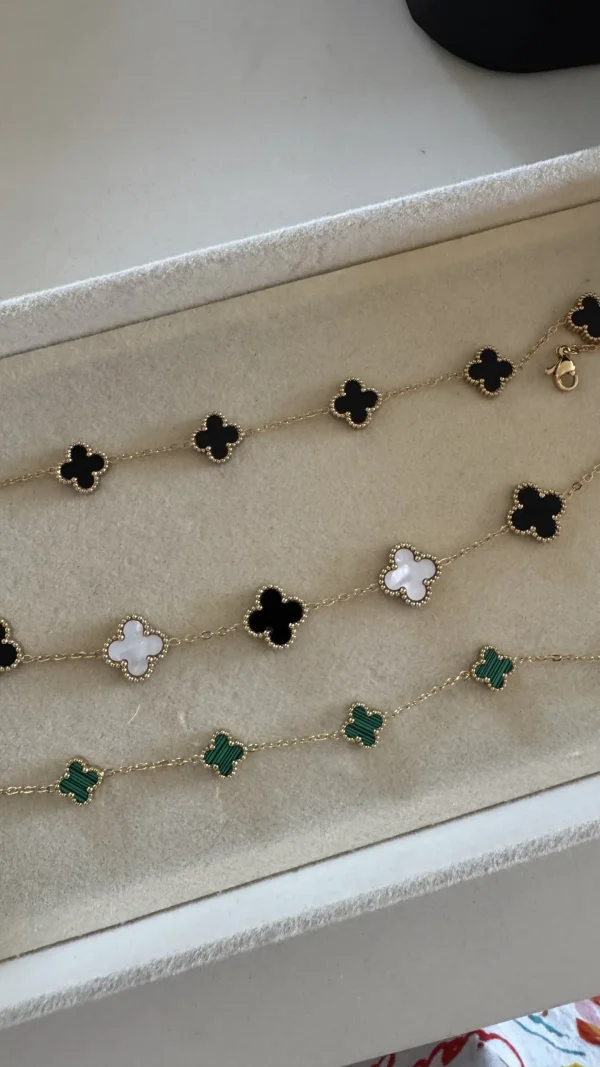 Pulsera con Tréboles