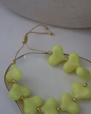 IMG_6118-scaled-1.webp Pulsera con Corazones Decorativos