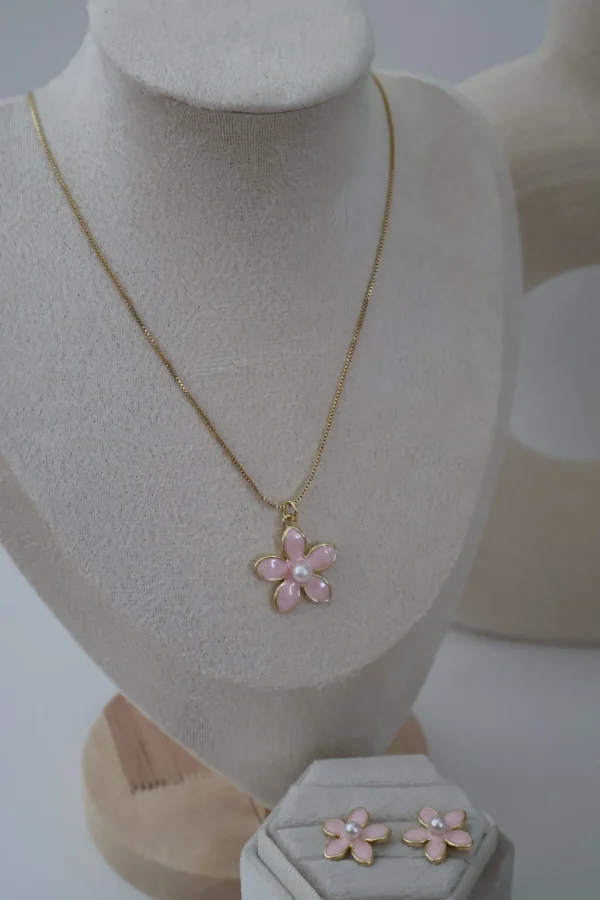 IMG_6157-scaled-1.webp Collar con Flor